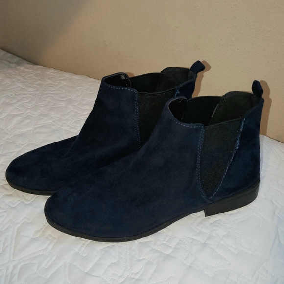 navy blue ankle boots